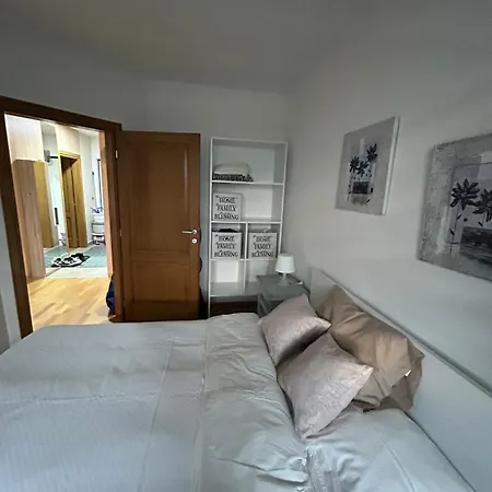 Bulevar Deluxe 1 Parking Free Apartment