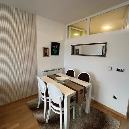 Apartment Bulevar Deluxe 1 Parking Free